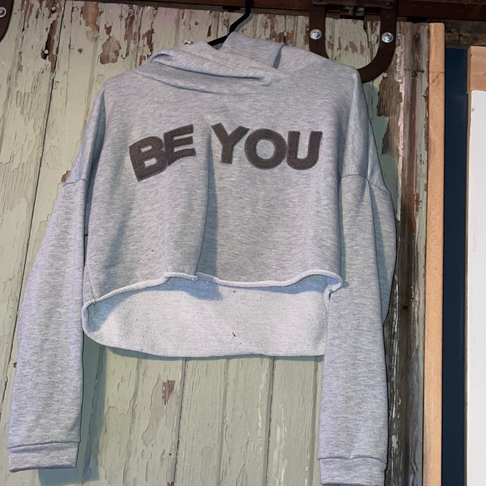 crop hoodie